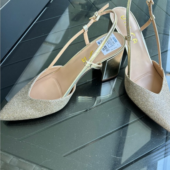 New Unisa, gold shiny, sparkling, sling back high heels, sandals, size 11 - Picture 3 of 9